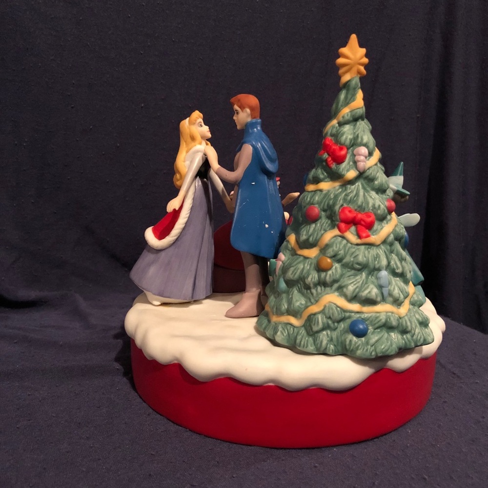 Limited Edition Disney Christmas 1999 - Picture 2 of 3